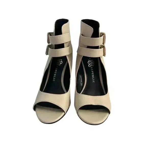 Rock & Republic Double Strap Heels Light Beige Women's Size 7 - Picture 2 of 6